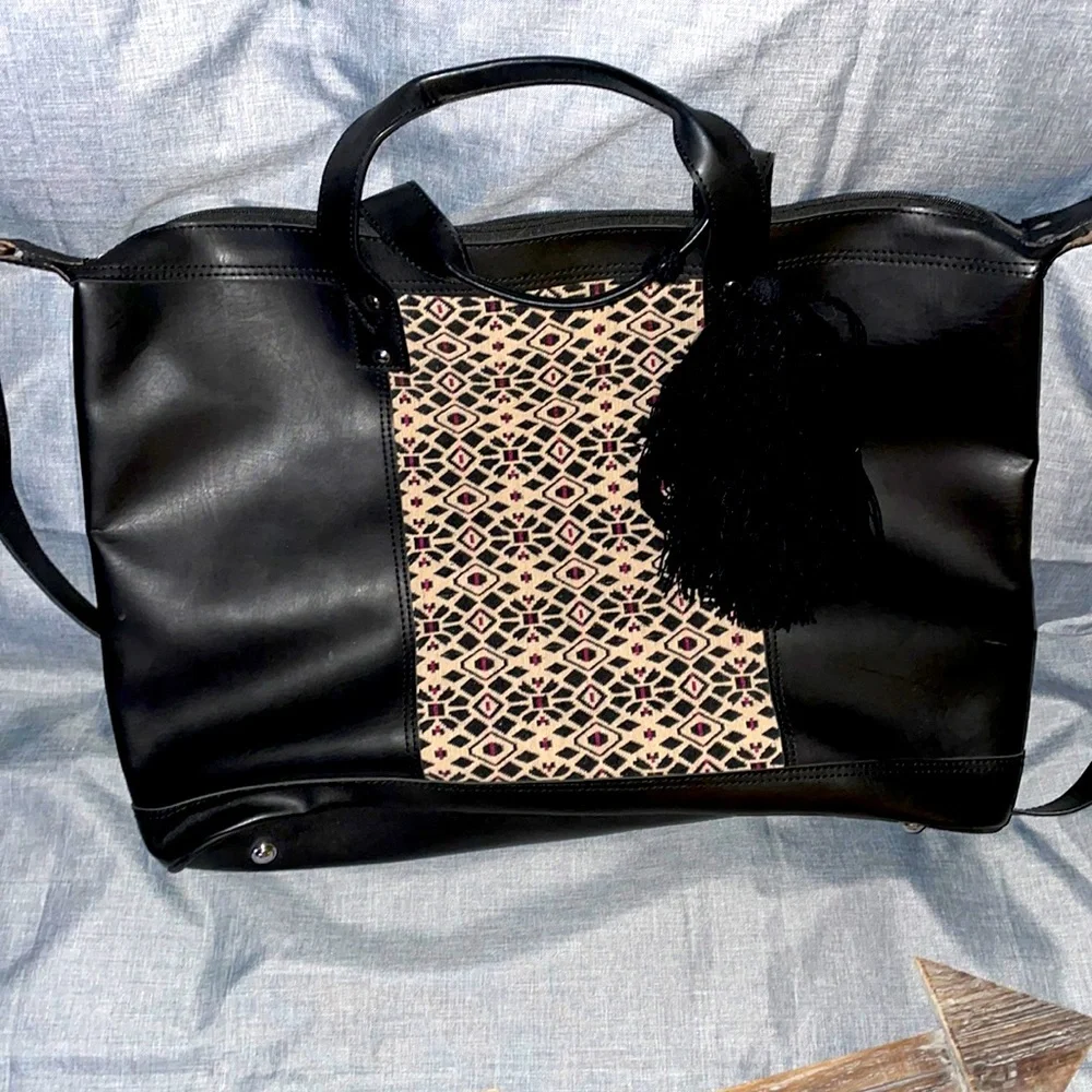 Color By Amber Weekender Bag - Picture 1 of 6